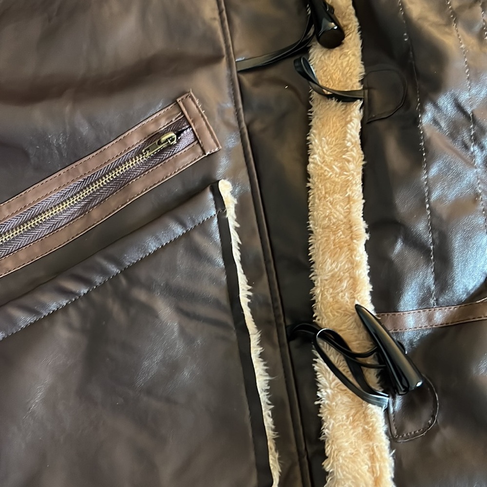 Beautiful jacket - Picture 4 of 6